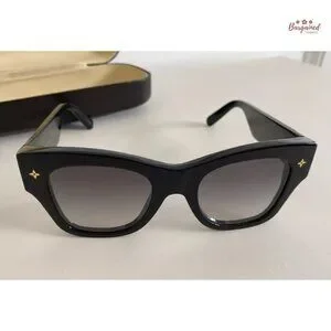 Authentic LOUIS VUITTON Black Acetate 2021 Rendez-Vous Square Sunglasses Z1562W Louis Vuitton Black Acetate Rendez-Vous Cat Eye Oversized  main image 3